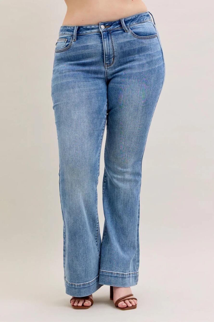 JUDY BLUE Mid Rise Flare Denim Jeans 32 NWT
